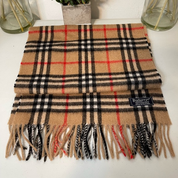 💯 %Cashmere Burberrys of London Made in England❤️ - Picture 6 of 6